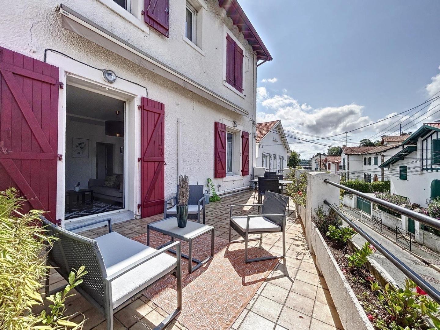 Appartement De Charme Erdizka Classe 3 Etoiles バイヨンヌ エクステリア 写真